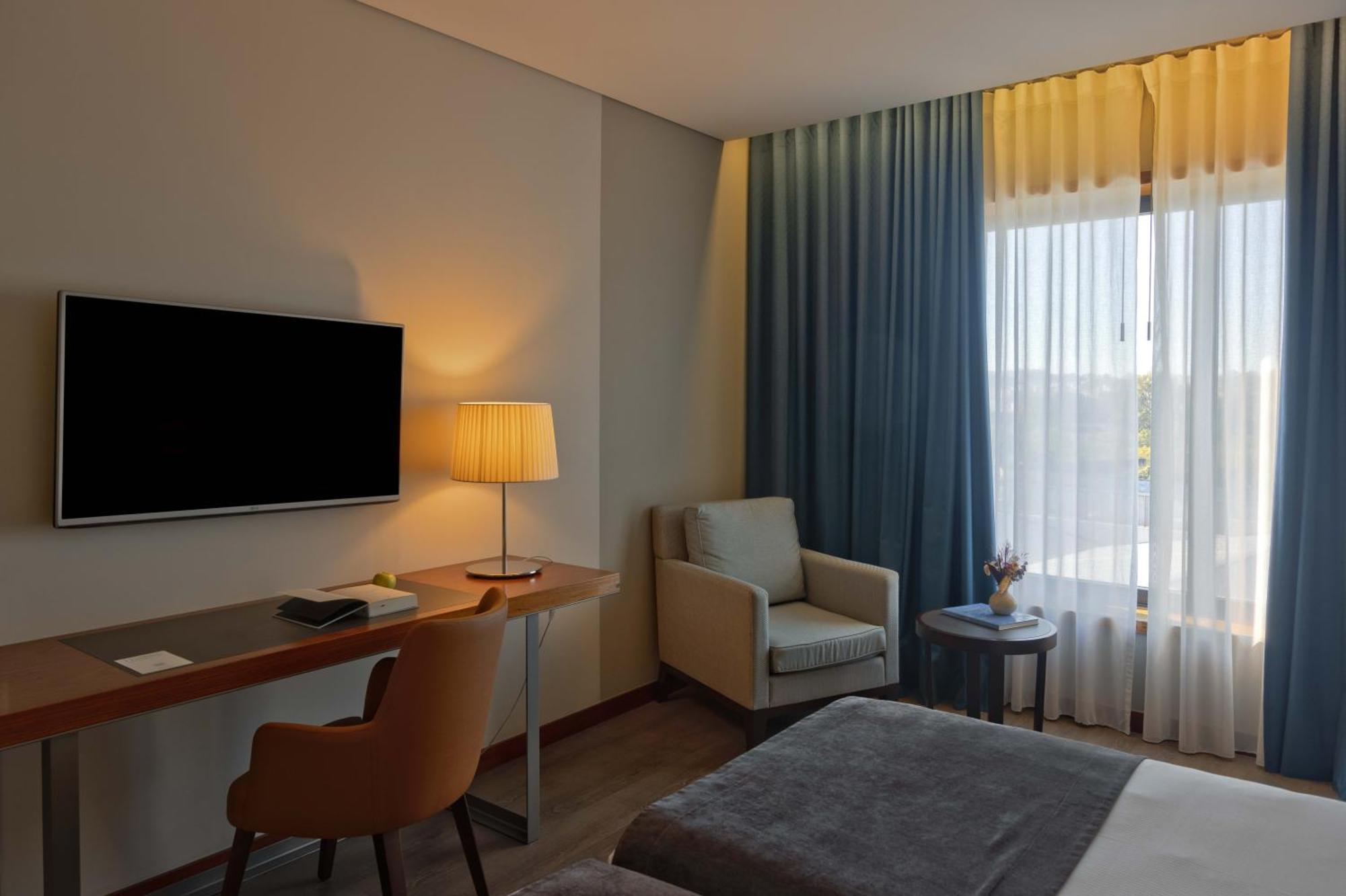 Timbre Heroismo Otel